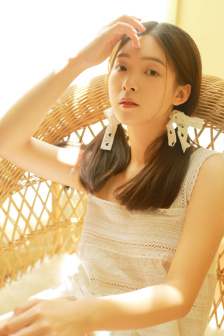 童颜美女国语版